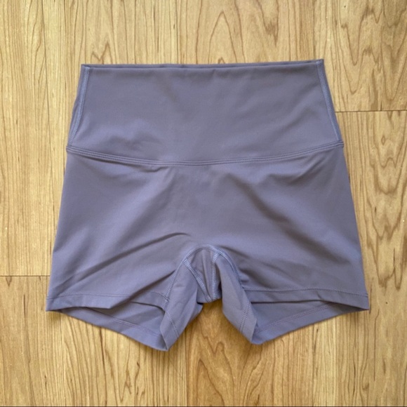 No Front Seam Shorts - Light Purple - XS - Picture 2 of 7